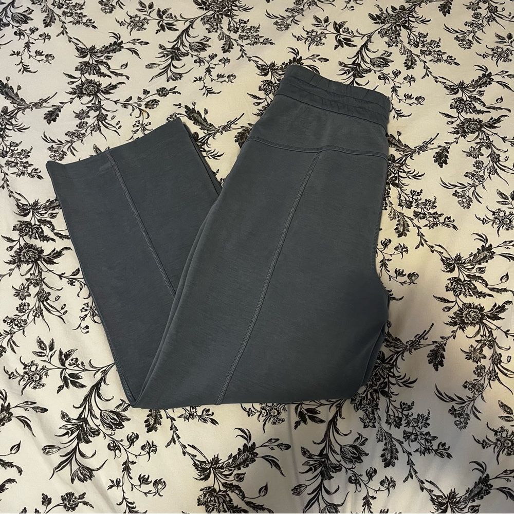 lululmeon softstreme pants utility blue 24” size 4